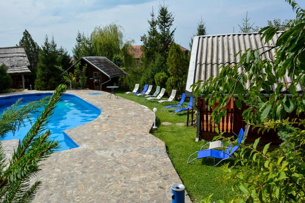 Camping Robinson Country Club オラデア 部屋 写真