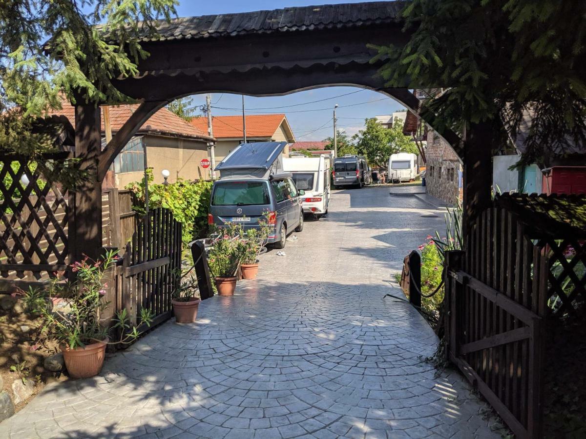 Camping Robinson Country Club オラデア エクステリア 写真