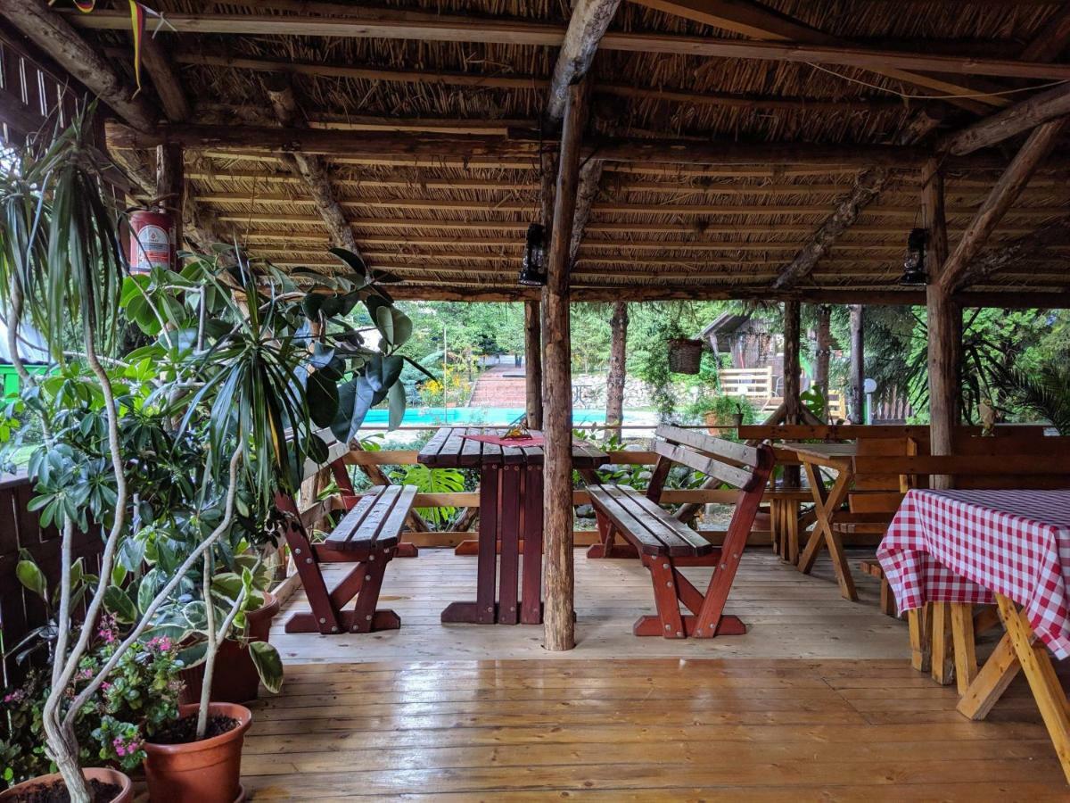 Camping Robinson Country Club オラデア エクステリア 写真